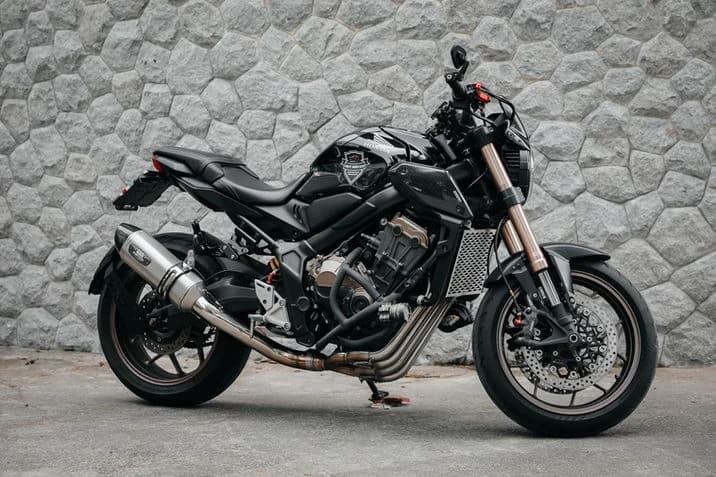HONDA CB 650R (7836) scooter