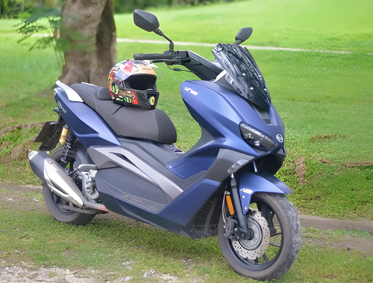 270сс 2023 scooter