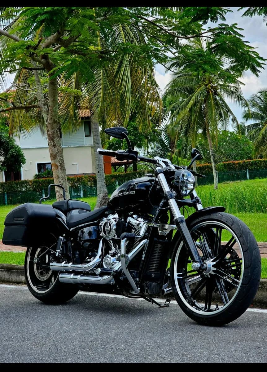 HARLEY DAVIDSON BREAKOUT 1870cc (800) scooter