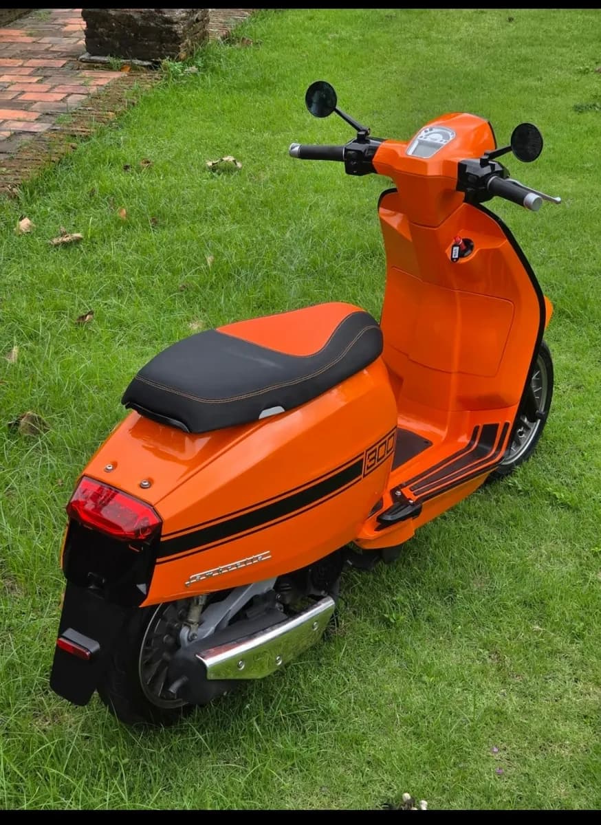 Lambretta V200 (9563) scooter